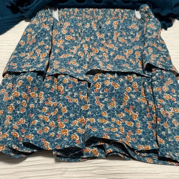 NEW Tahari Girl sweater and skirt set with matching hair tie - Picture 5 of 5